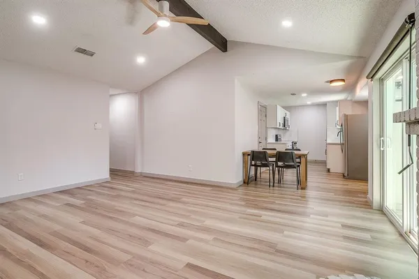 $2,200 | 900 Vaughn Drive, Burleson, TX 76028