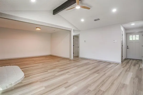 $2,200 | 900 Vaughn Drive, Burleson, TX 76028