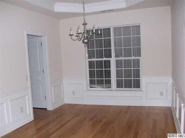 6410 Ridgeview Commons Drive Charlotte, NC 28269 - Photo 9 of 16 Gallery Image 9