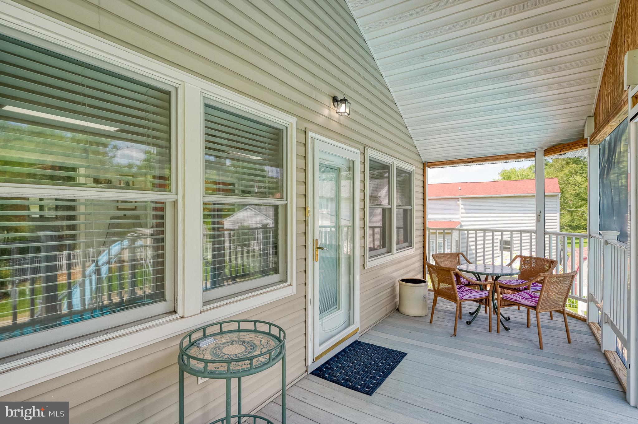 3 Crestview Garth Rosedale, MD 21237 - Photo 54 of 68 Morning coffee in this wonderful space