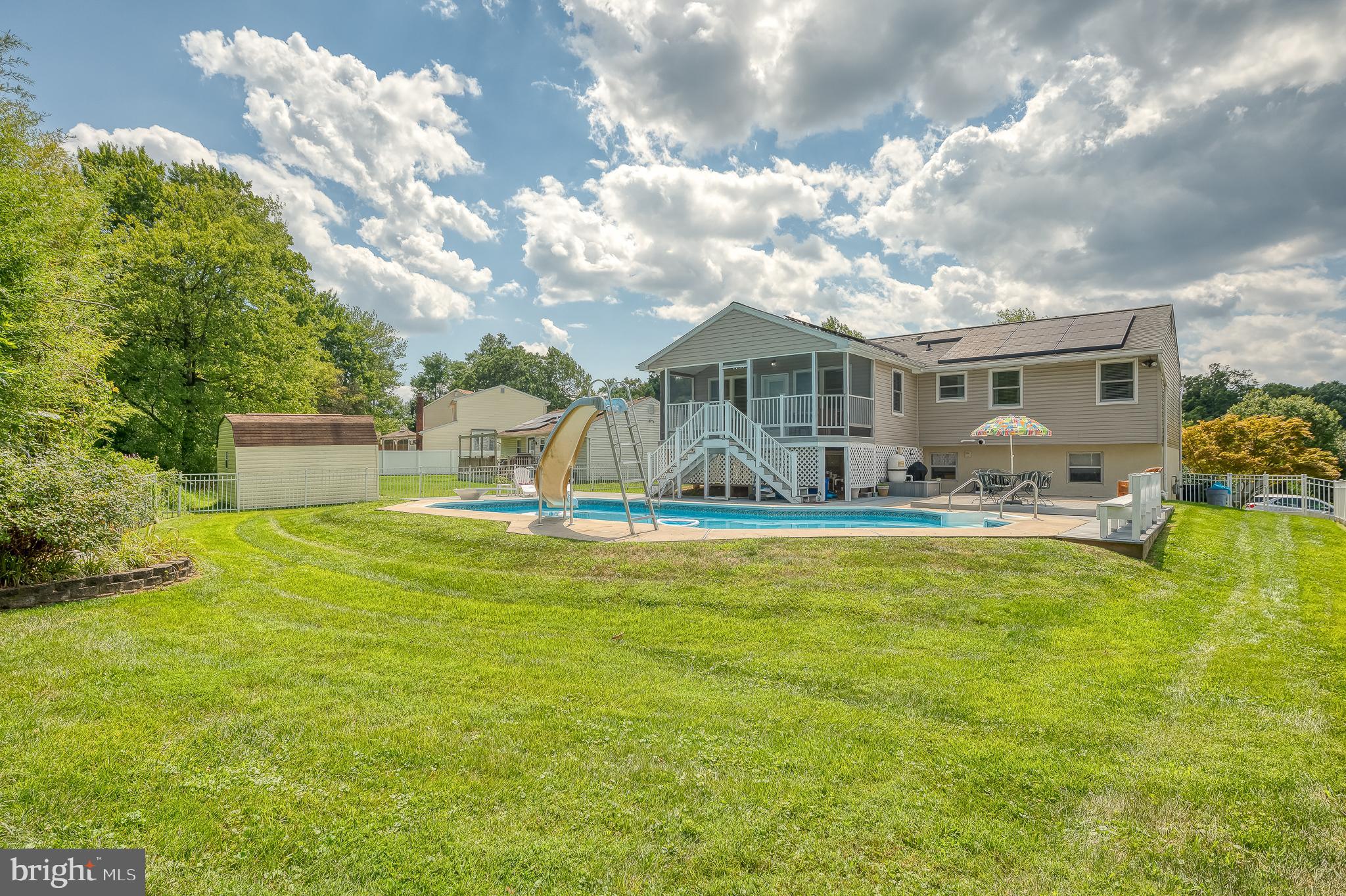 3 Crestview Garth Rosedale, MD 21237 - Photo 62 of 68 Fenced yard