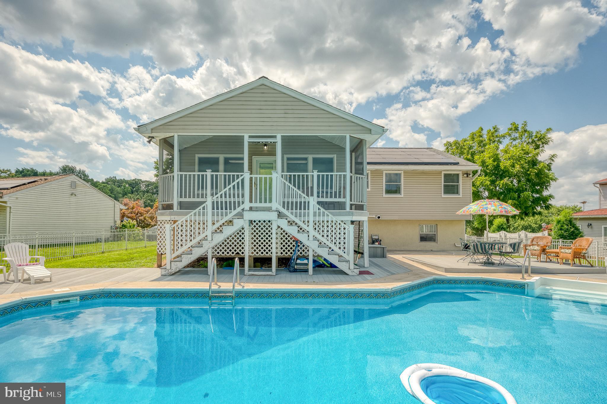 3 Crestview Garth Rosedale, MD 21237 - Photo 63 of 68 Picture yourself relaxing here!