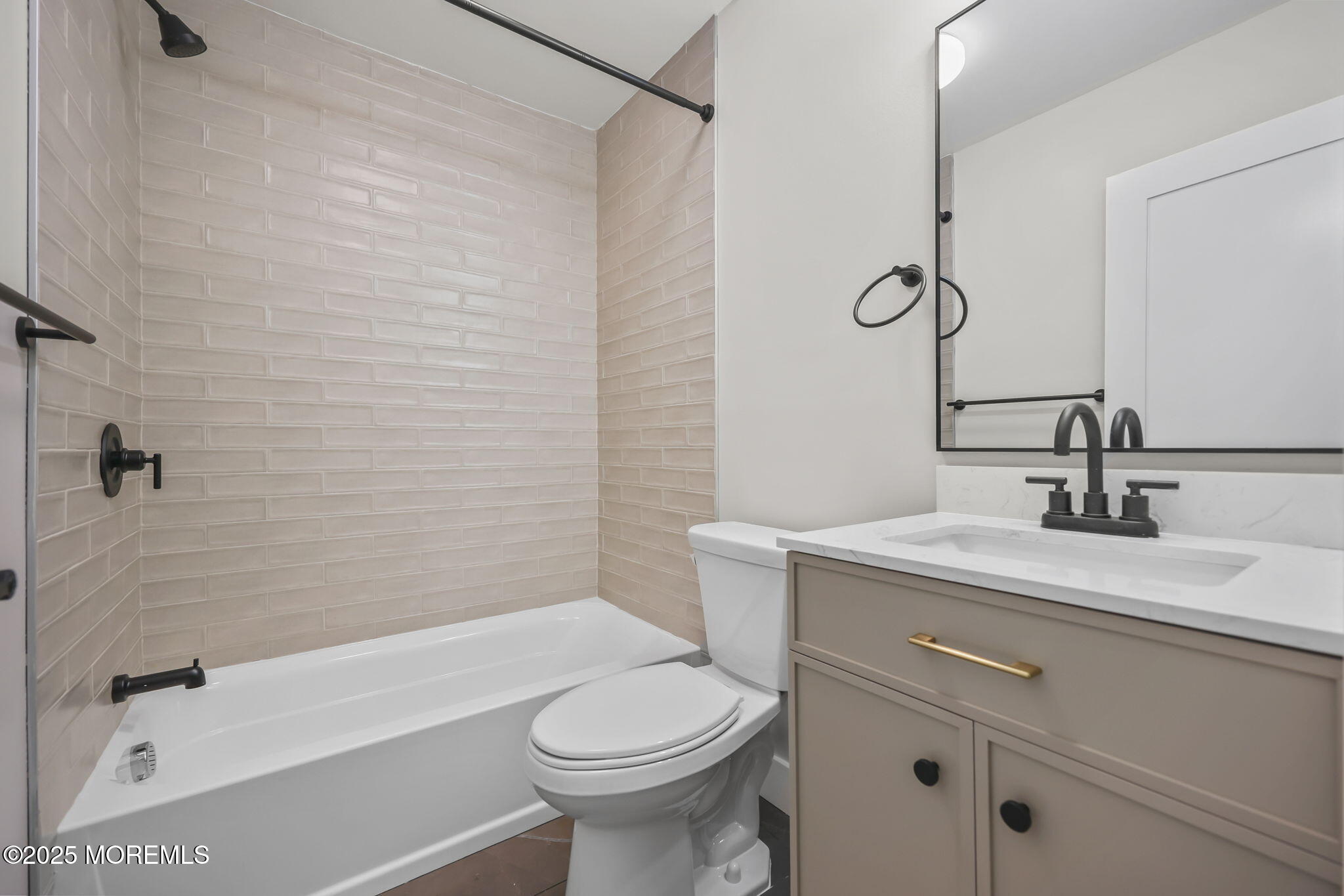 18 East 3rd Street Howell, NJ 07731 - Photo 10 of 20 29-web-or-mls-LPM_6413