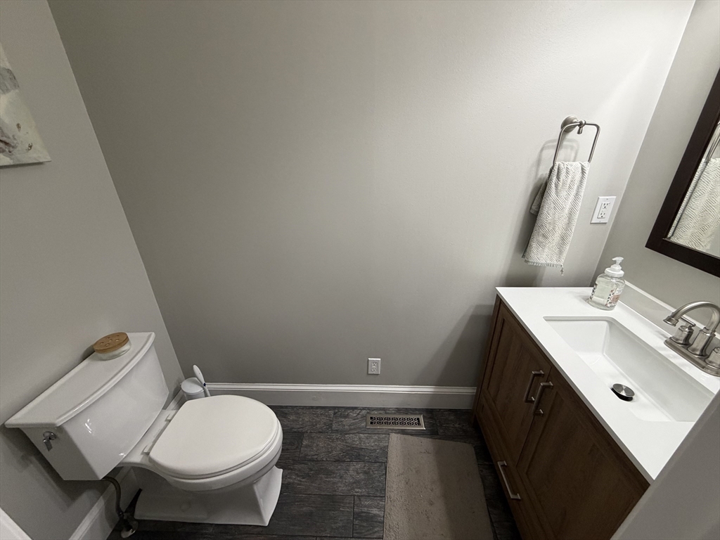 849 Amostown Road West Springfield, MA 01089 - Photo 16 of 31 Gallery Image 16