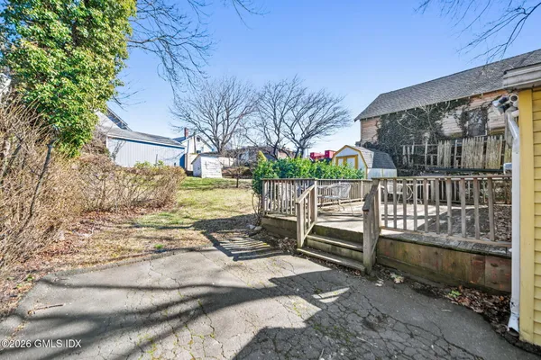 $799,000 | 15 Henry Street, Greenwich, CT 06830