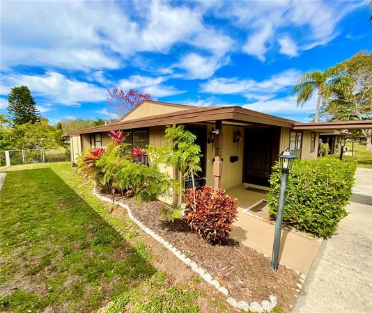 $1,500 | 1980 Tahitian Place, Unit 15, Dunedin, FL 34698