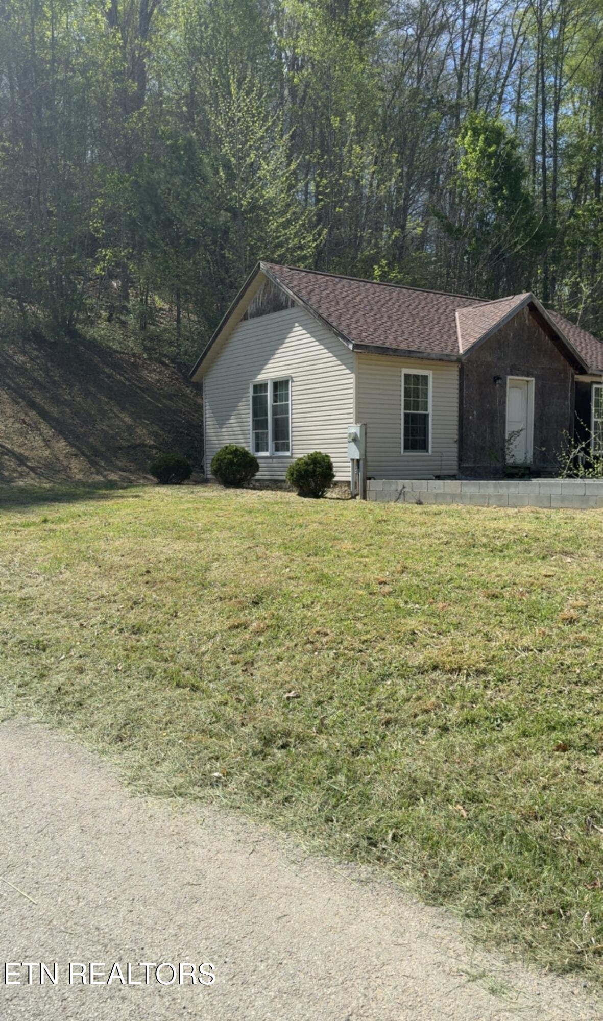 630 Country Estates Road Baxter, KY 40806 - Photo 13 of 17 IMG_5068