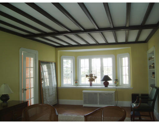 42 Oakwood Road Newton, MA 02460 - Photo 3 of 11 Gallery Image 3