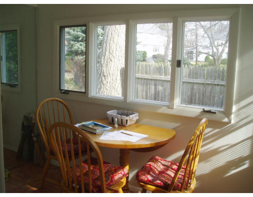42 Oakwood Road Newton, MA 02460 - Photo 5 of 11 Gallery Image 5