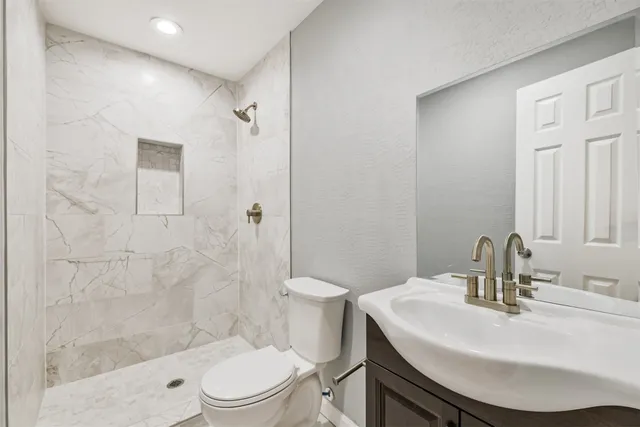 $3,500 | 12214 Cypresswood Drive, Houston, TX 77070