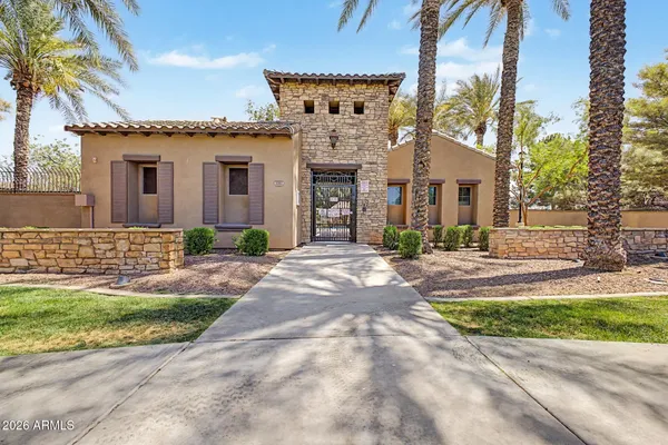 $468,000 | 905 South Osborn Lane, Gilbert, AZ 85296