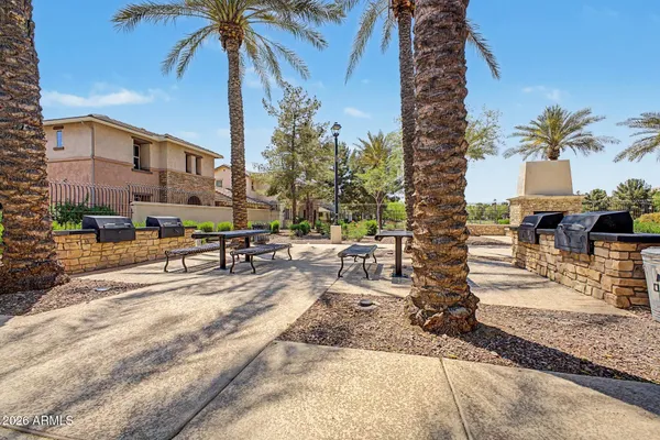 $468,000 | 905 South Osborn Lane, Gilbert, AZ 85296
