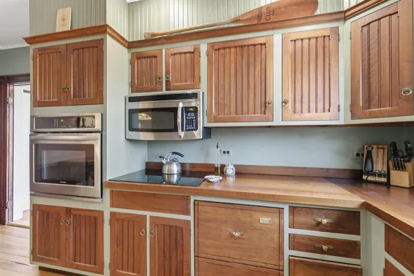 $1,399,000 | 68 Center Street, Wolfeboro, NH 03894