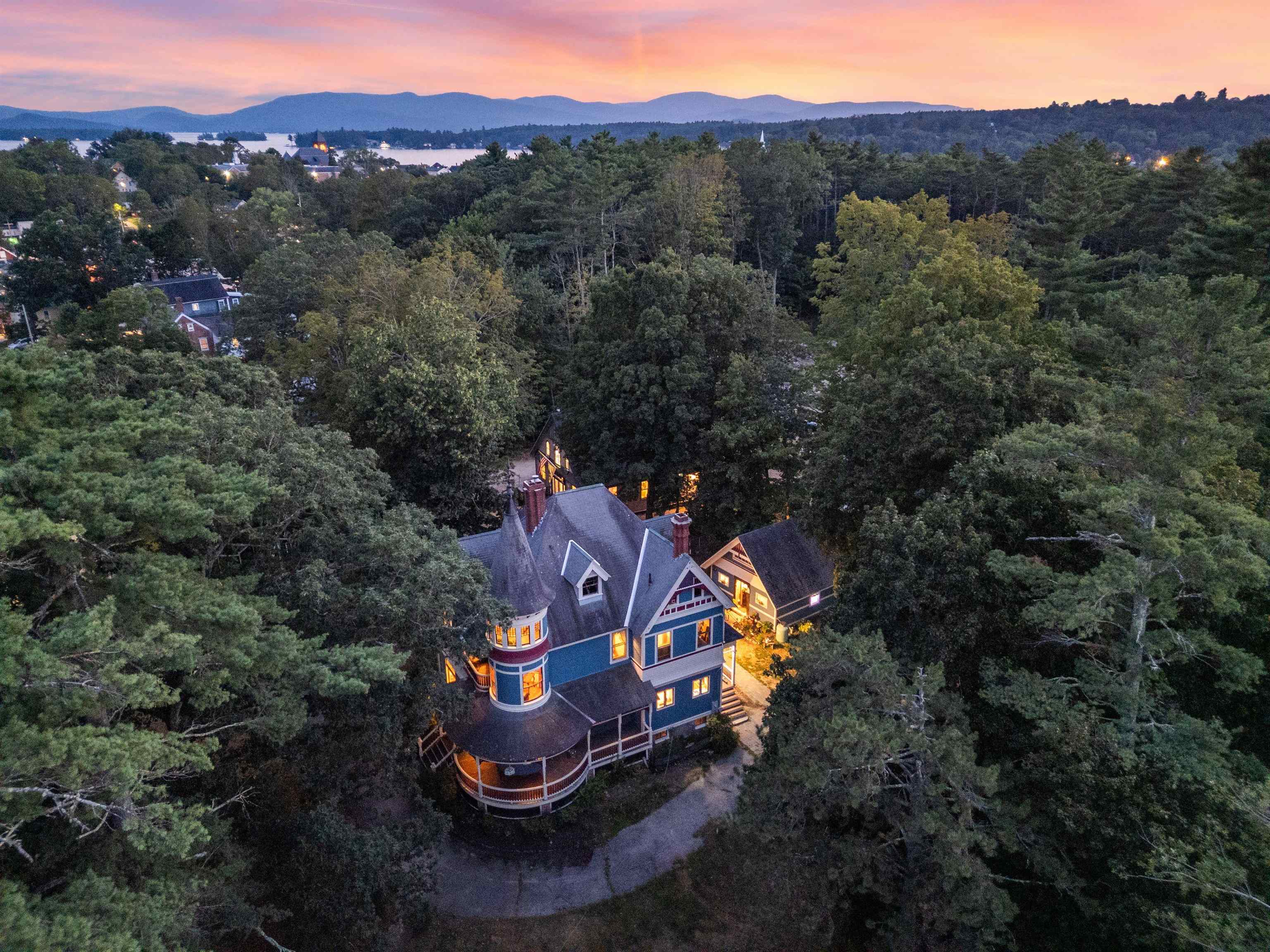 68 Center Street Wolfeboro, NH 03894 - Photo 2 of 60