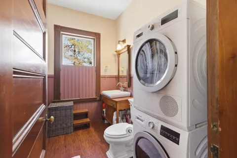 $1,399,000 | 68 Center Street, Wolfeboro, NH 03894