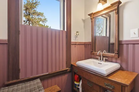 $1,399,000 | 68 Center Street, Wolfeboro, NH 03894