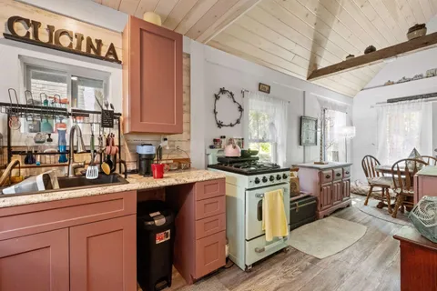 $1,399,000 | 68 Center Street, Wolfeboro, NH 03894