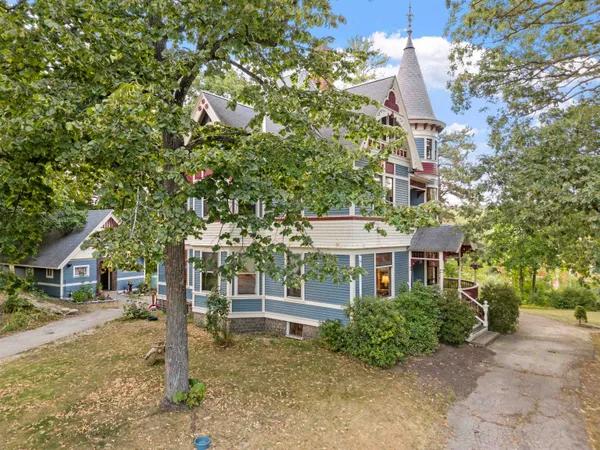 $1,399,000 | 68 Center Street, Wolfeboro, NH 03894