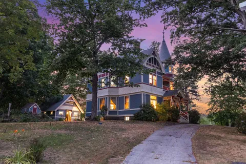 $1,399,000 | 68 Center Street, Wolfeboro, NH 03894