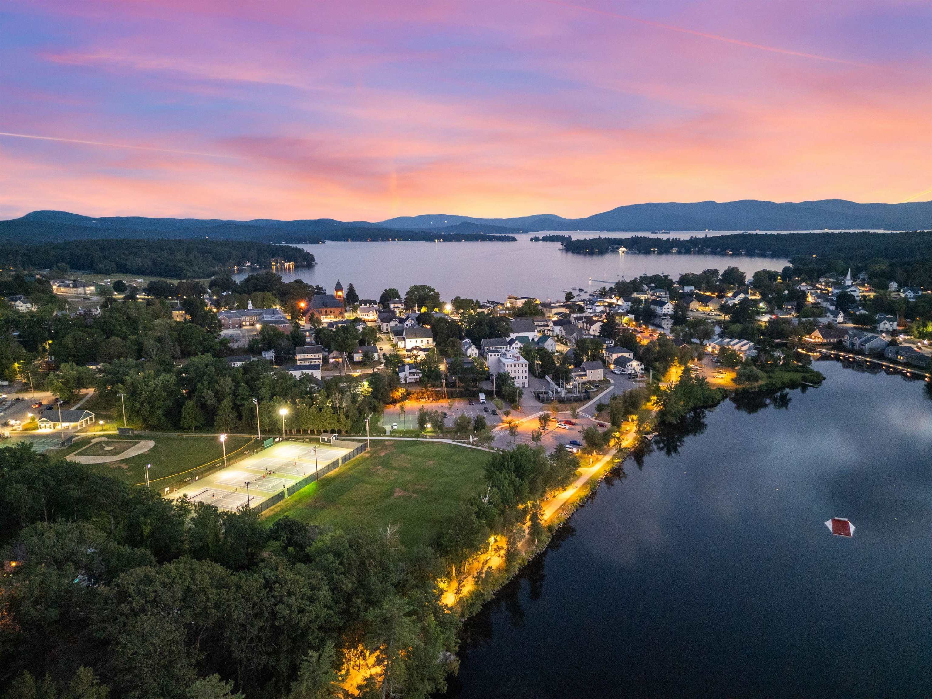 68 Center Street Wolfeboro, NH 03894 - Photo 6 of 60