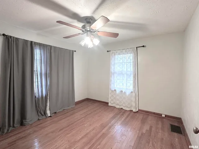 $134,000 | 1206 West Chautauqua Street, Carbondale, IL 62901