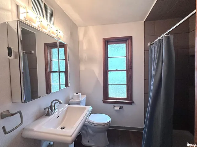 $134,000 | 1206 West Chautauqua Street, Carbondale, IL 62901