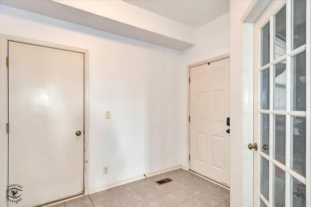 $285,000 | 1831 South Wentworth Circle, Romeoville, IL 60446