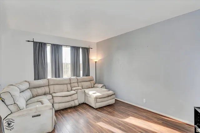 $285,000 | 1831 South Wentworth Circle, Romeoville, IL 60446