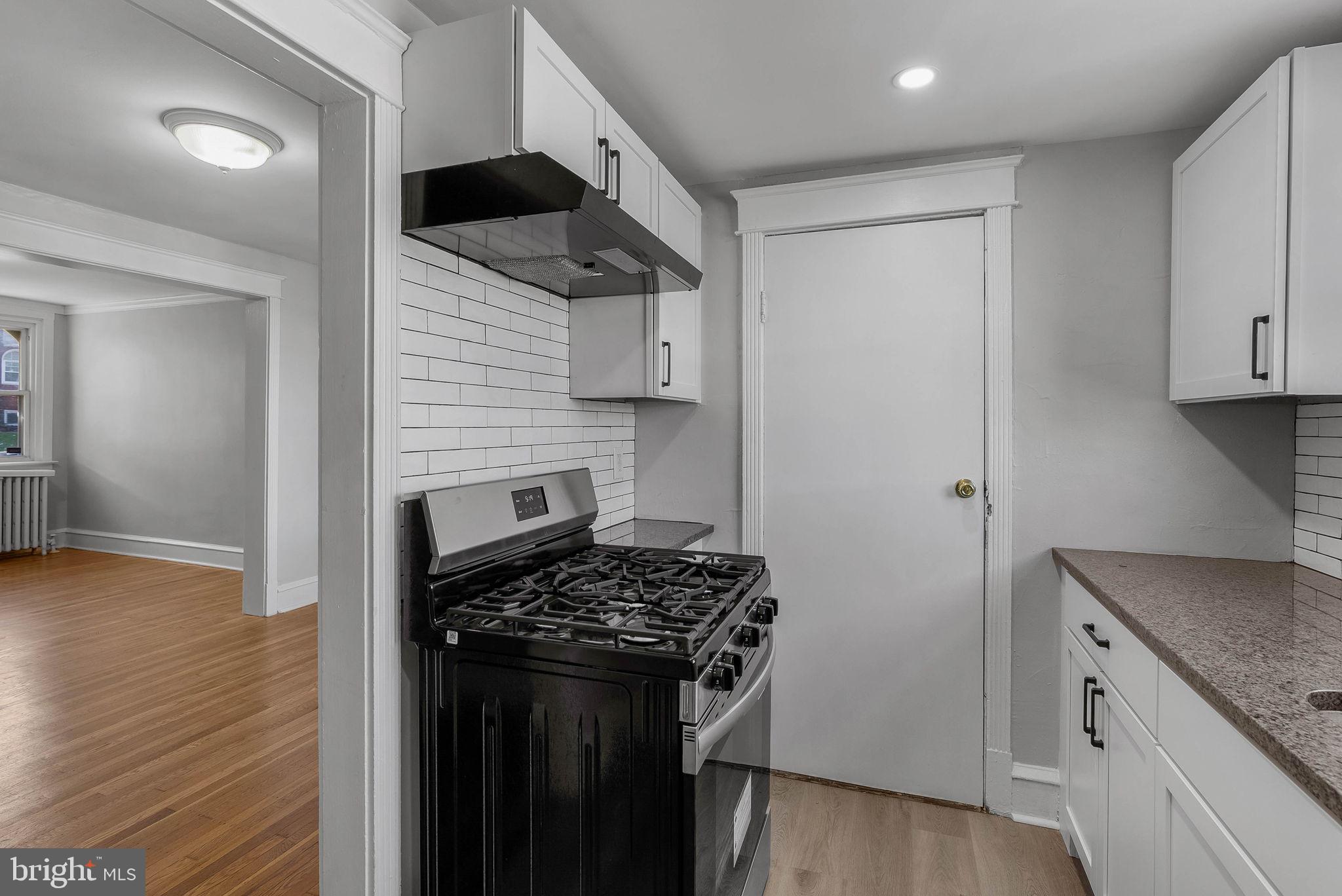 513 Woodcliffe Road Upper Darby, PA 19082 - Photo 10 of 20