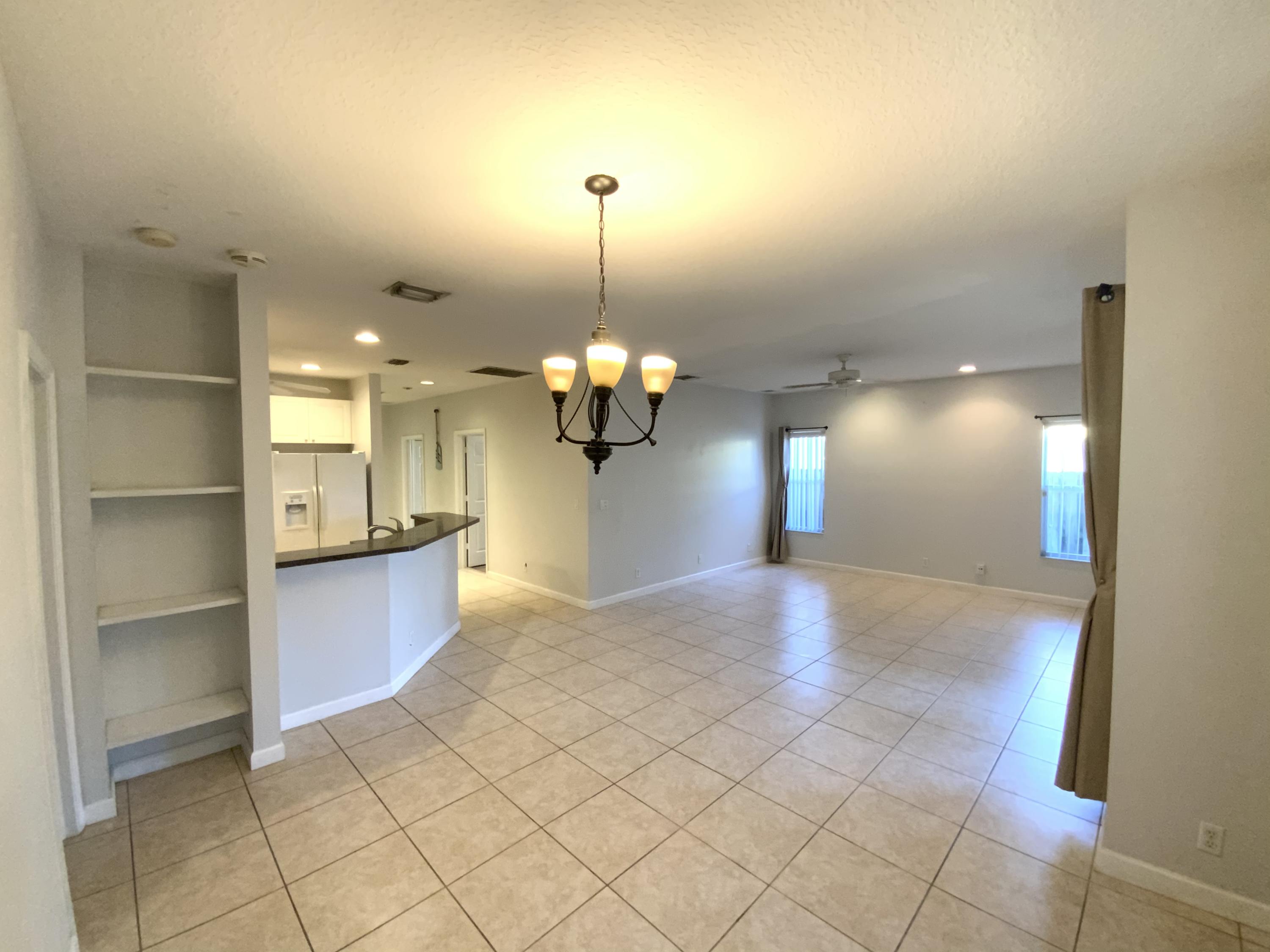 2033 Prairie Key Road Palm Springs, FL 33406 - Photo 6 of 19 8E56A9AB-EBF4-4735-93A9-A934AB93AD67
