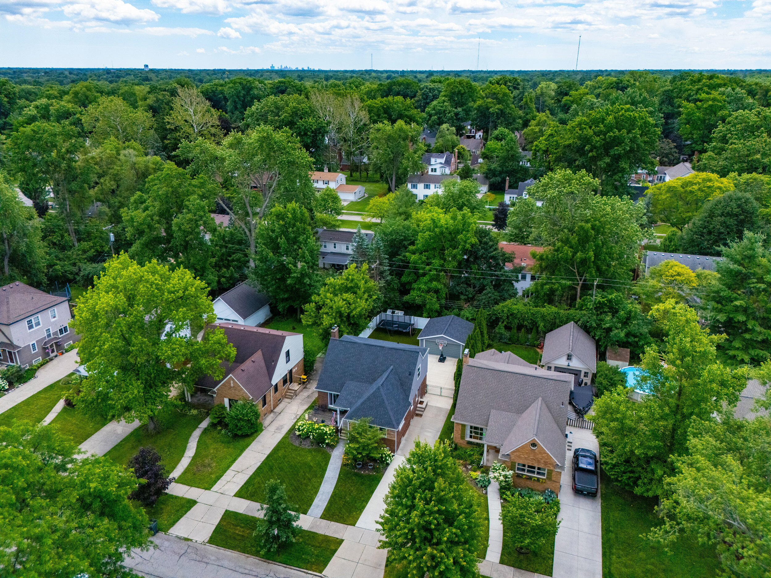 1921 Earlmont Road Berkley, MI 48072 - Photo 40 of 42 45_drone-5