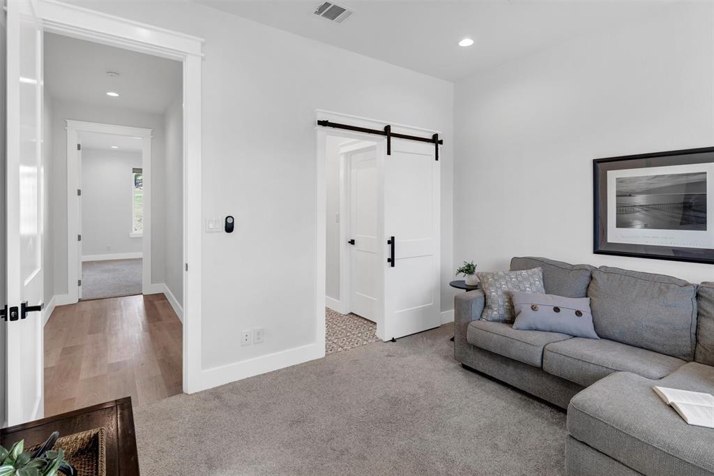 175 Bittersweet Trail Weatherford, TX 76088 - Photo 26 of 40 a living room with furniture and a air conditioner vent