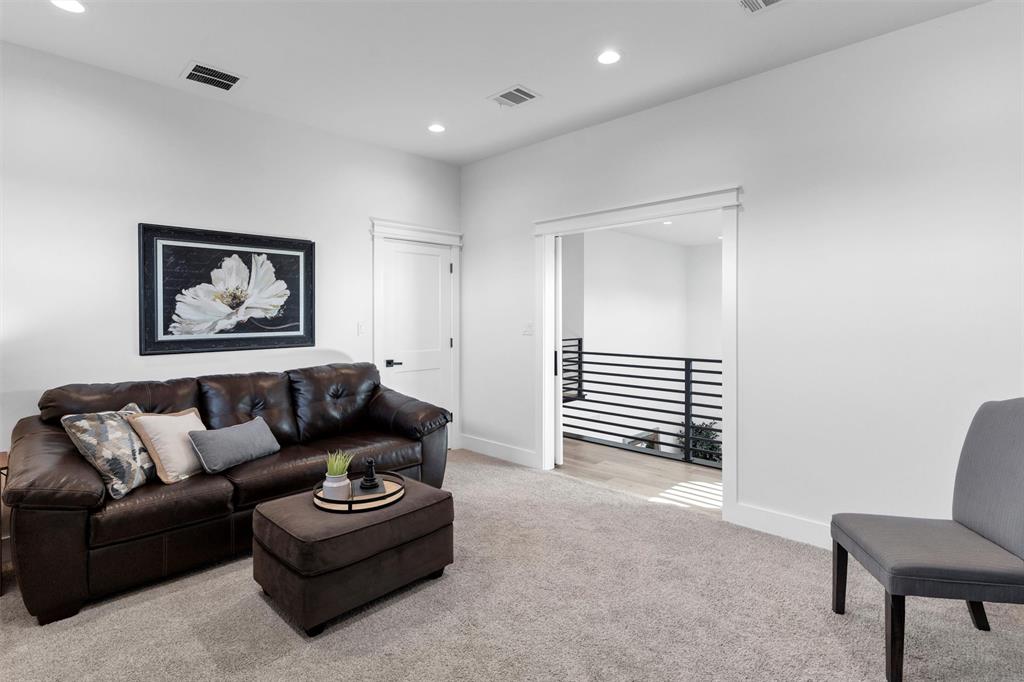 175 Bittersweet Trail Weatherford, TX 76088 - Photo 31 of 40 a living room with furniture and a window