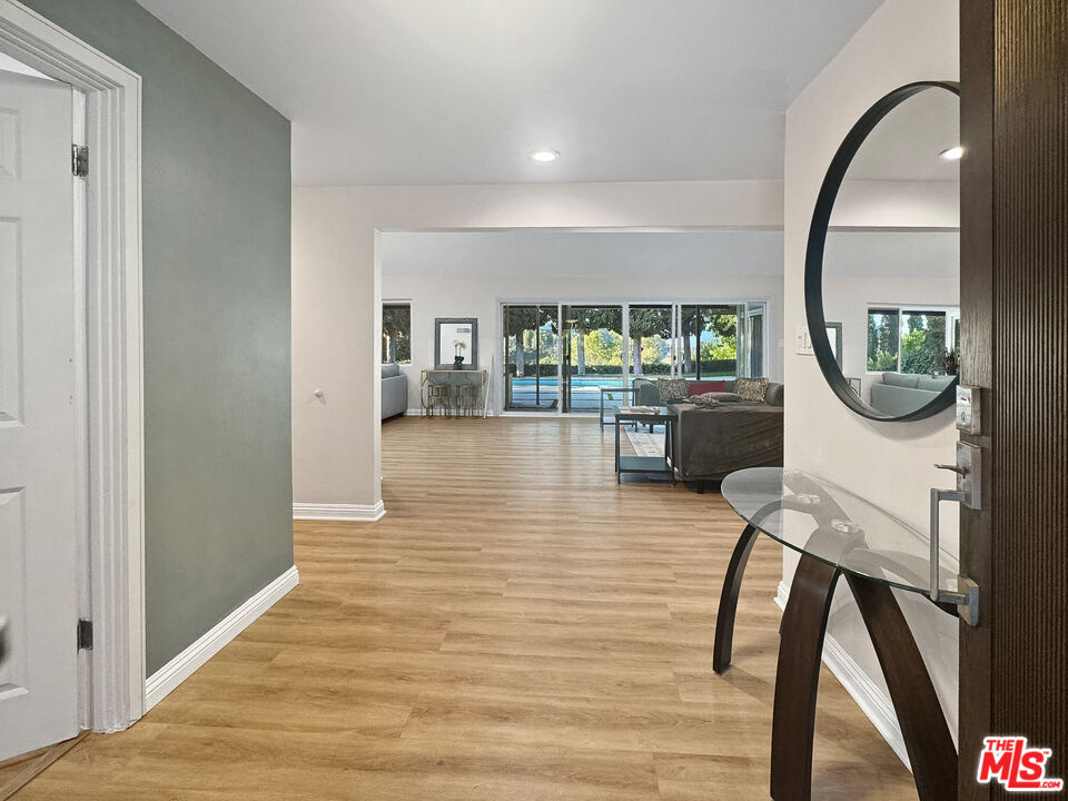 15701 Royal Ridge Road Los Angeles, CA 91403 - Photo 2 of 15 Gallery Image 2