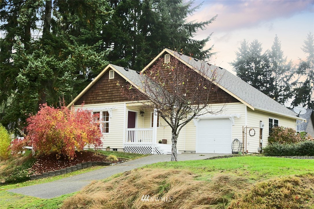 3678 Britzman Loop Clinton, WA 98236 - Photo 1 of 27 Gallery Image 1