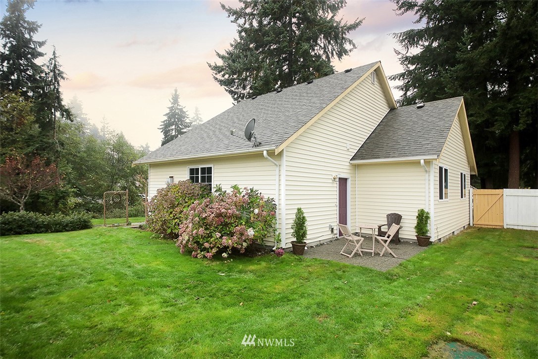 3678 Britzman Loop Clinton, WA 98236 - Photo 7 of 27 Gallery Image 7