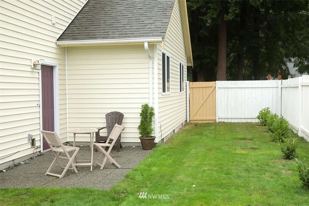 3678 Britzman Loop Clinton, WA 98236 - Photo 8 of 27 Gallery Image 8