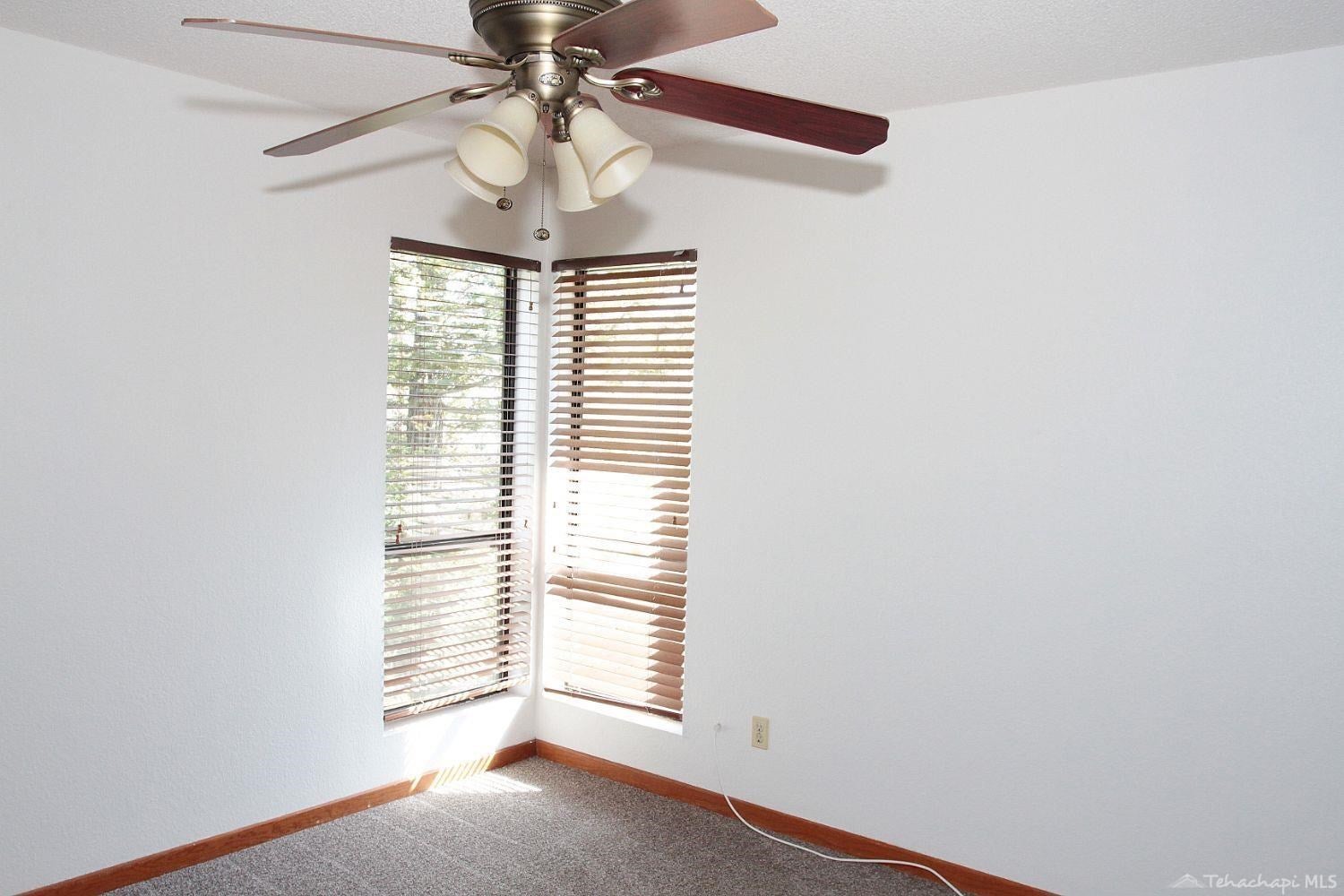 21212 Ridgeway Drive Tehachapi, CA 93561 - Photo 23 of 33 Gallery Image 23