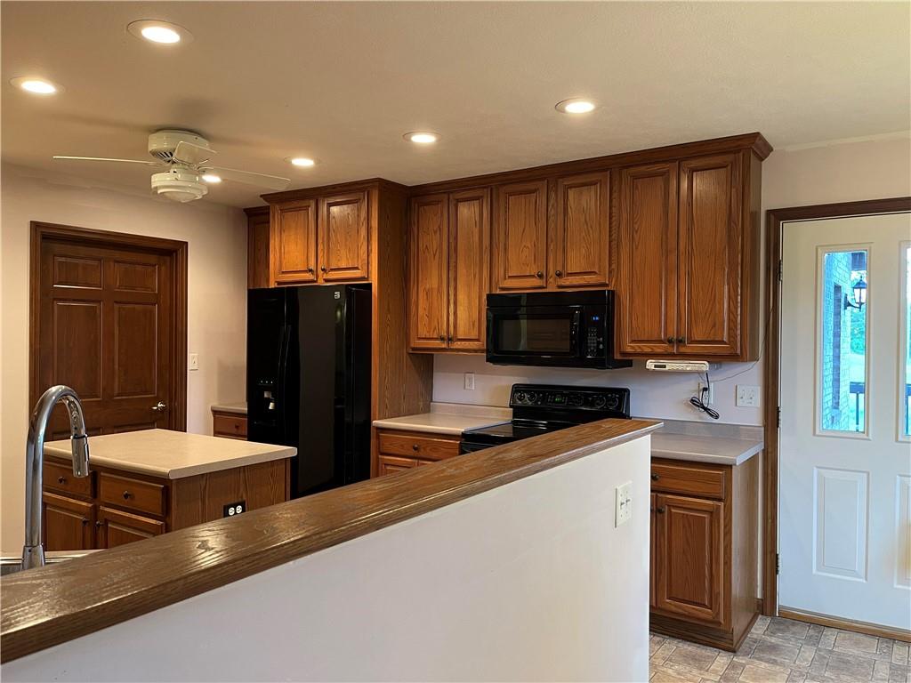 110 Nesbit Road Oakdale, PA 15071 - Photo 10 of 24 Gallery Image 10
