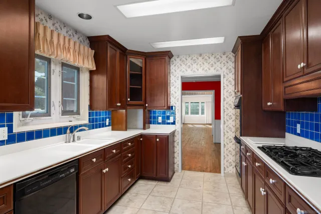 $1,975,000 | 2650 Narcissus Drive, San Diego, CA 92106