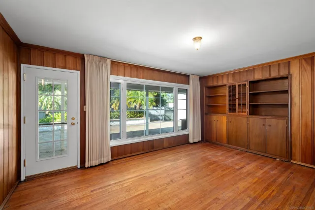 $1,975,000 | 2650 Narcissus Drive, San Diego, CA 92106