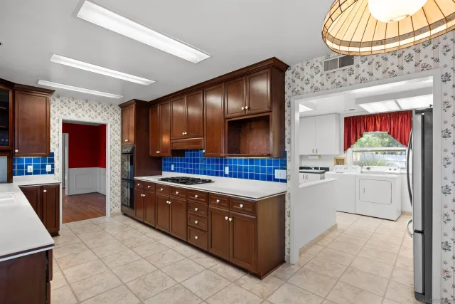 $1,975,000 | 2650 Narcissus Drive, San Diego, CA 92106