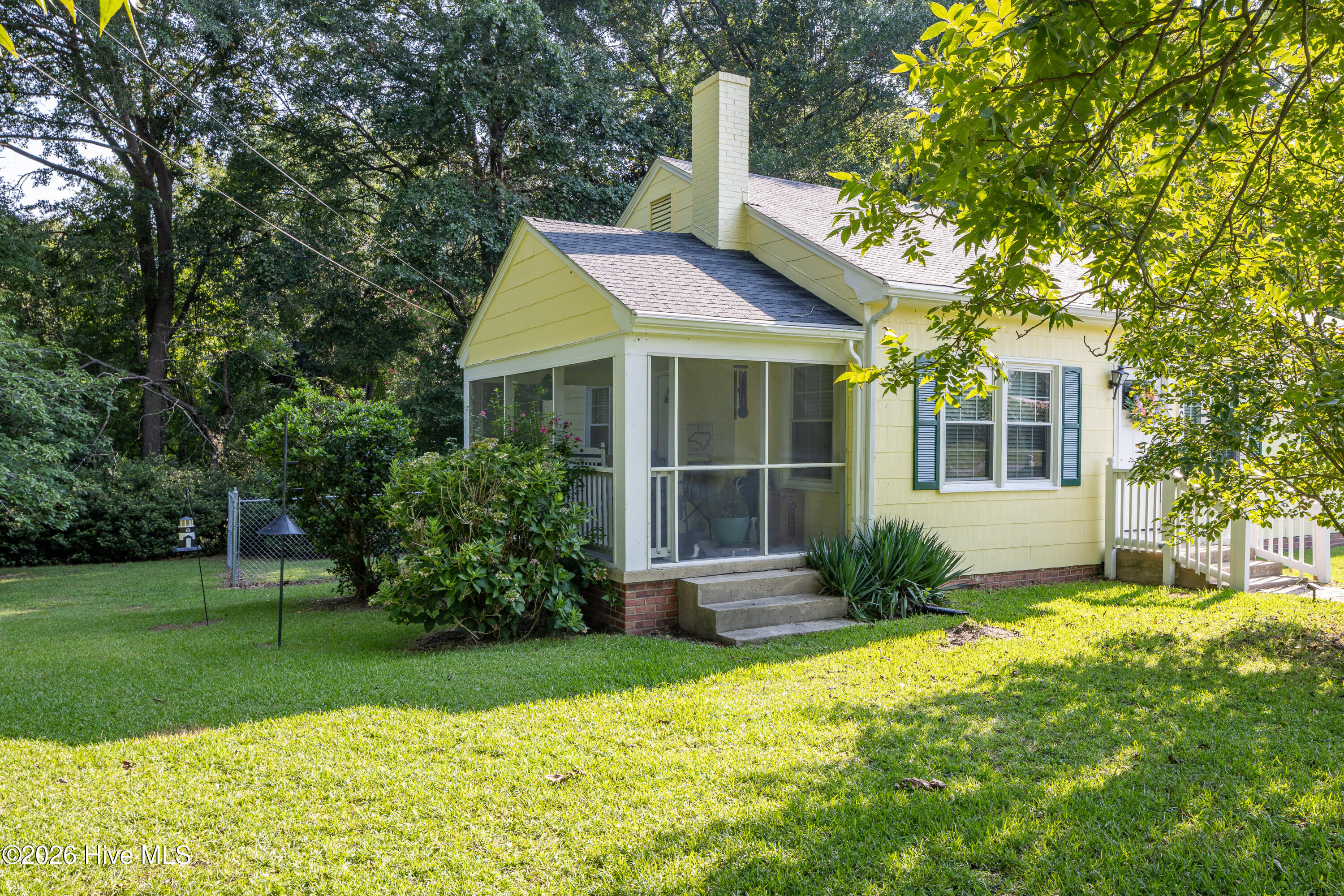 203 Willow Road Clinton, NC 28328 - Photo 4 of 30 Gallery Image 4