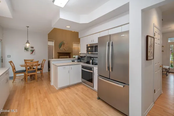 $549,900 | 63 Bittersweet Lane, Bethlehem, NY 12159