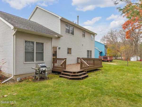 $549,900 | 63 Bittersweet Lane, Bethlehem, NY 12159