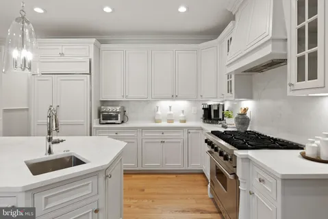 $2,850,000 | 7009 Loch Lomond Drive, Bethesda, MD 20817