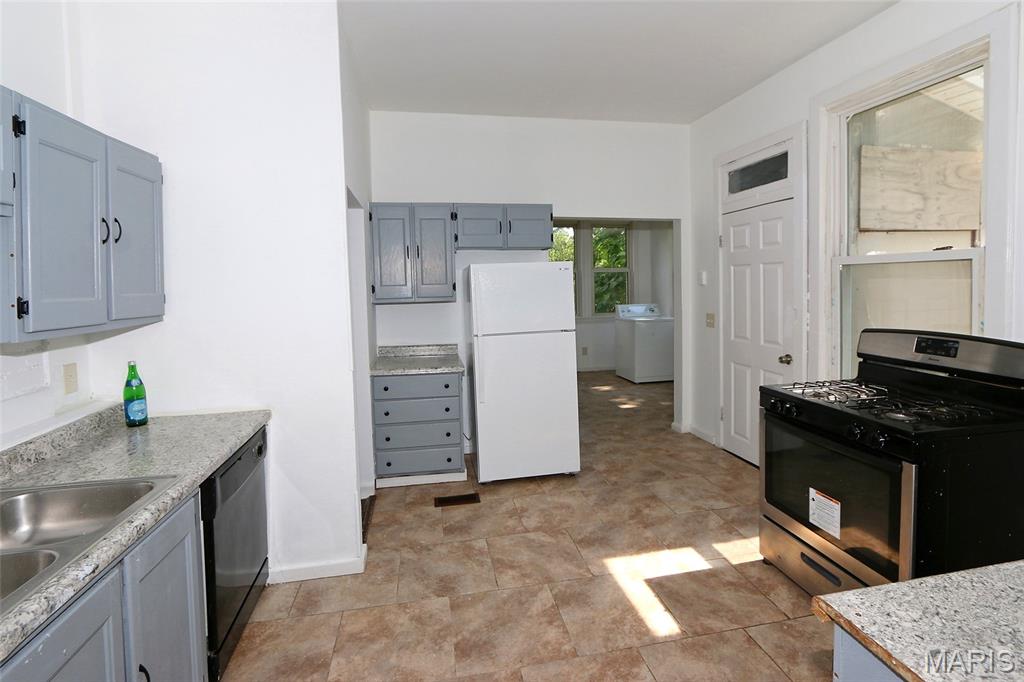 2633 Terrace Lane Jennings, MO 63136 - Photo 12 of 26