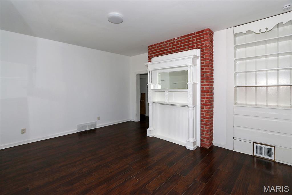 2633 Terrace Lane Jennings, MO 63136 - Photo 6 of 26