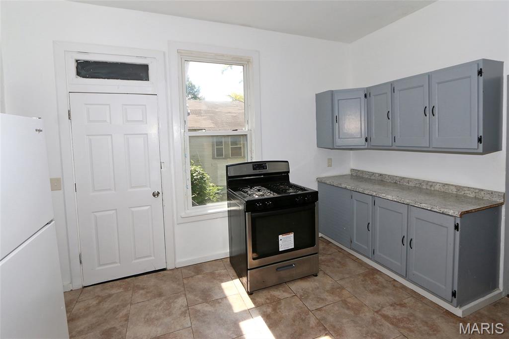 2633 Terrace Lane Jennings, MO 63136 - Photo 10 of 26