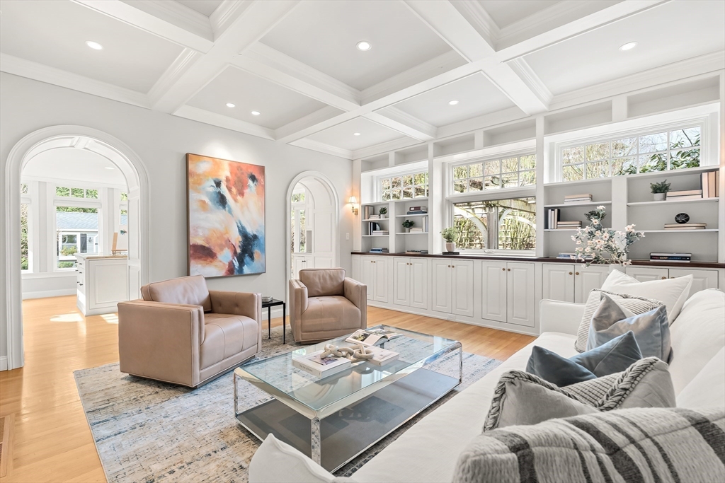 27 Radcliffe Road Wellesley, MA 02482 - Photo 11 of 38